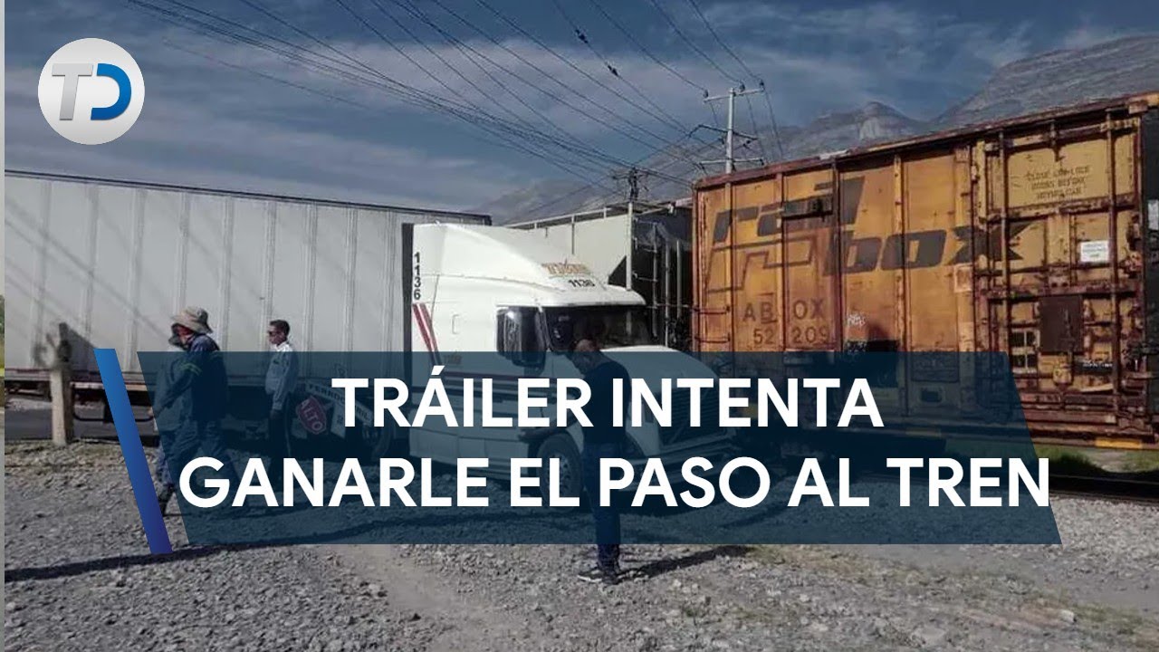 Tráiler es impactado por tren tras querer ganarle el paso en Santa ...