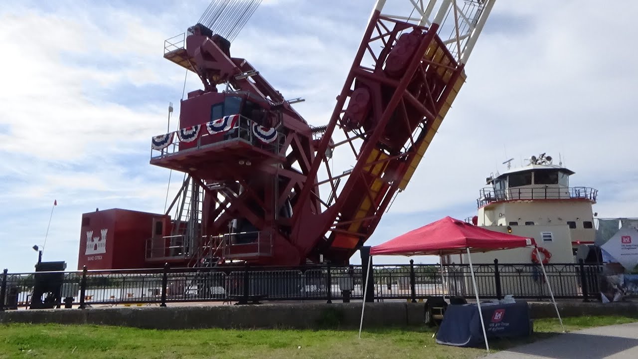 U S Army Corps of Engineers new and largest floating crane Quad Cities