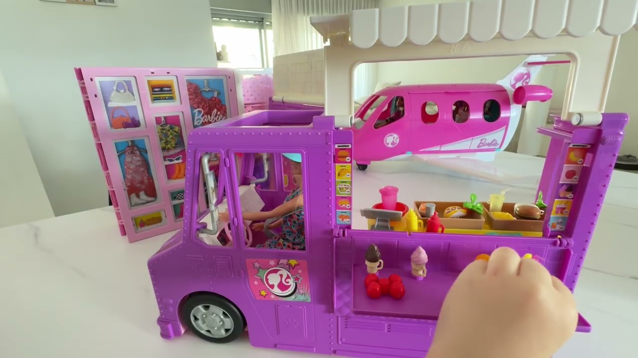 Meet  Linoy’s Big Barbie Food Truck! 🍔💖✨