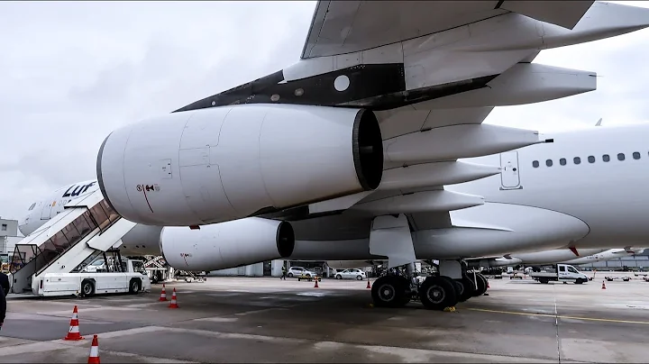 Lufthansa Airbus A340-300 BUSINESS CLASS on a 2-HOUR FLIGHT | Frankfurt - Dublin