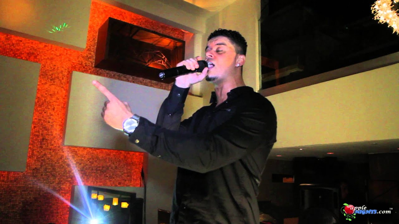 Denis Graca "Let me go" by: AppleNights.com