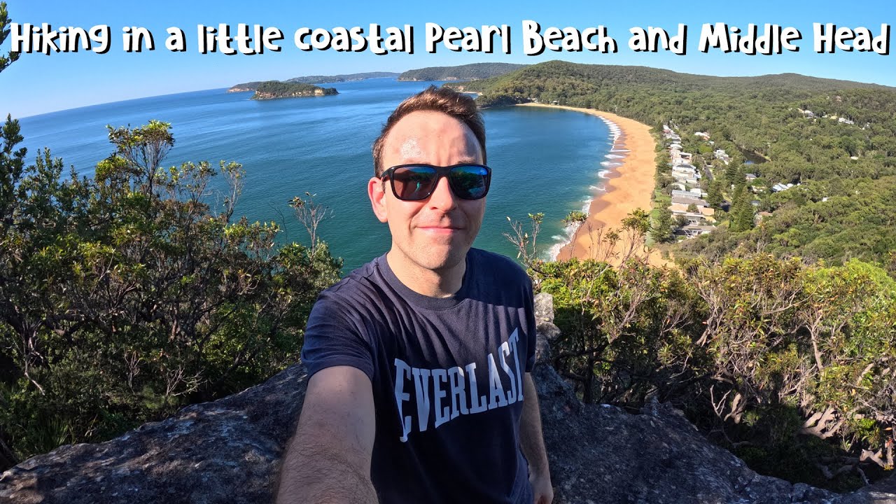 Hiking in a little coastal Pearl Beach and Middle Head