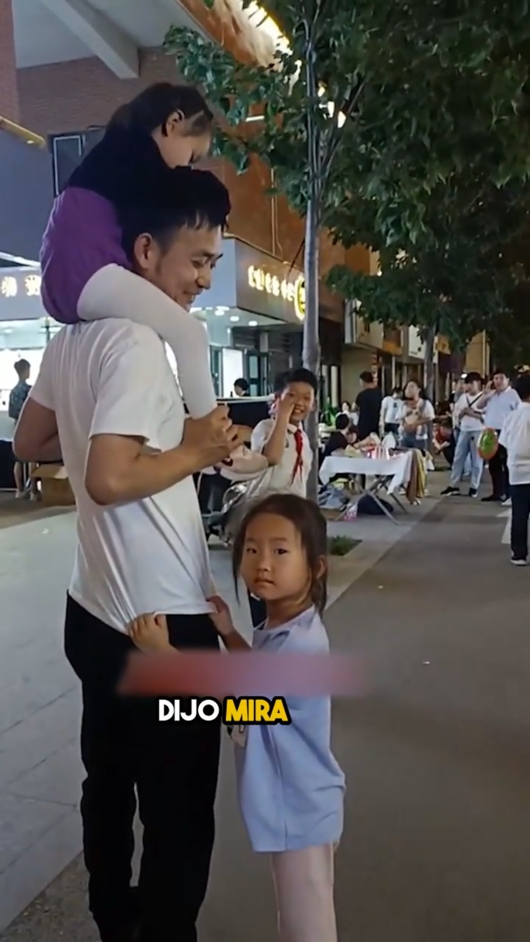 ¡La reacción de esta niña te hará reír! ??
