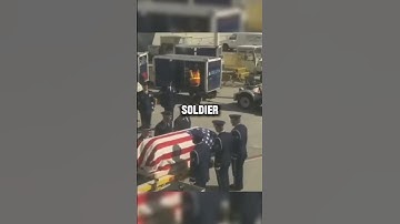 The Moment When a Wife Says Goodbye To His Fallen Soldier