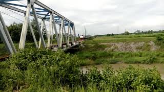 KA Singasari dengan sejuta keindahan alam Purwoasri