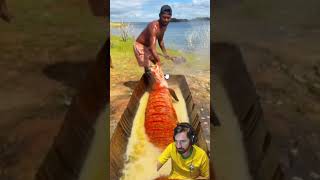 Pirarucu de 80 kg frito