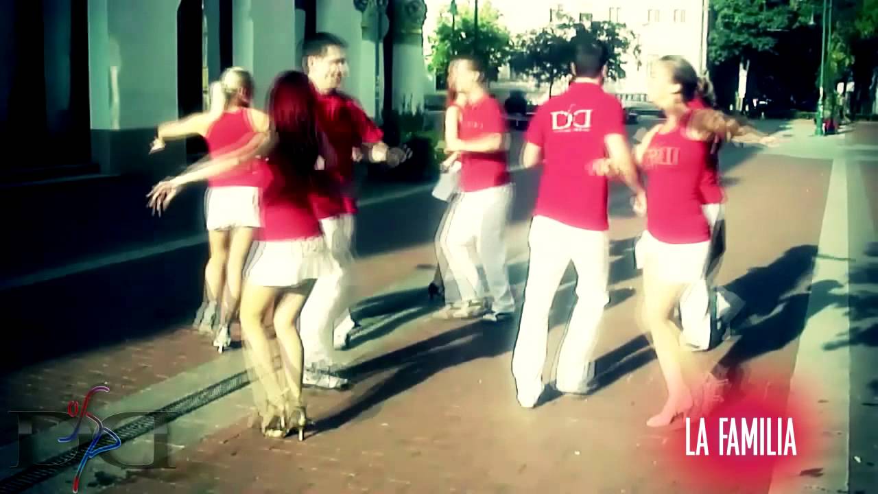 La Familia Rueda Figurák Dolce Dance - YouTube