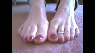 Tall Girl With Blonde Hair Has Amazing Feet To And Long Toes To Show