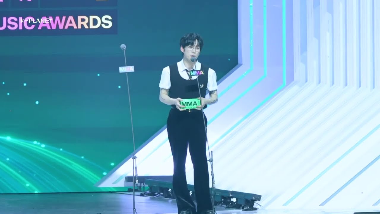 【2025 MMA】Best Music Style - 10CM '수상소감 Acceptance Speech' 4K Fancam 직캠 | 17TH 멜론 뮤직 어워드 251220