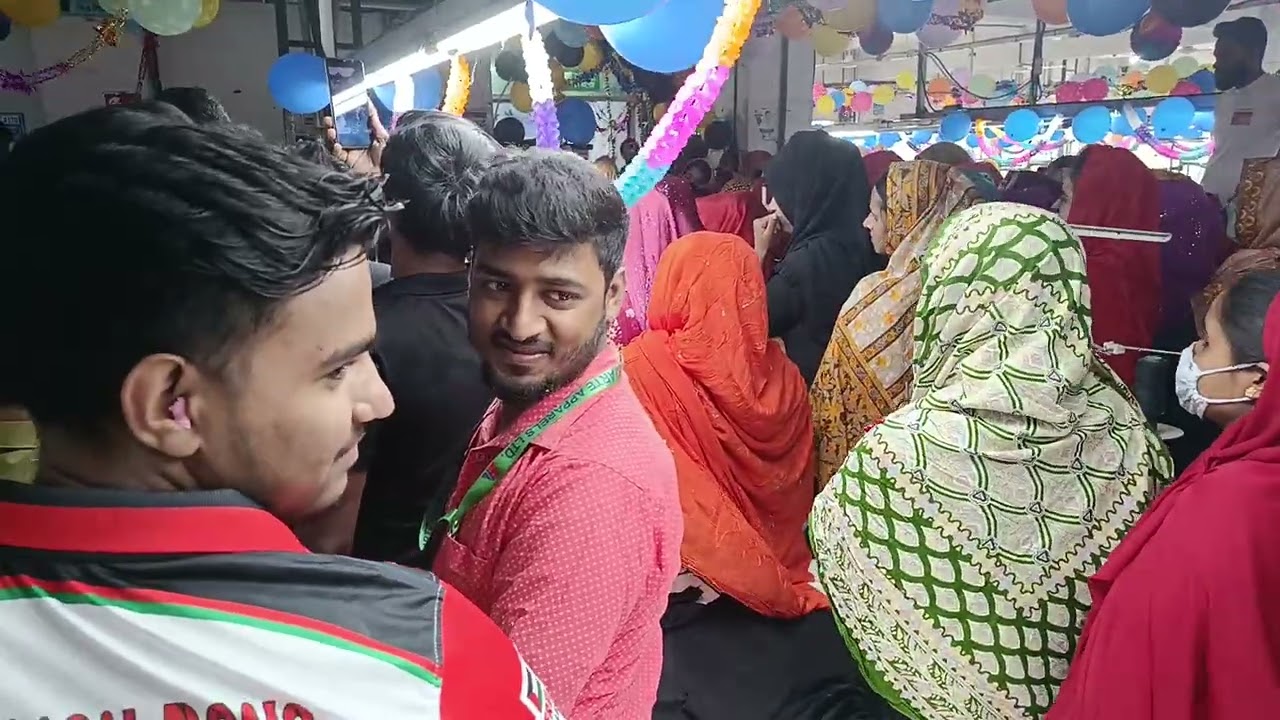 গার্মেন্টসের ভিতরে ঈদ আনন্দ