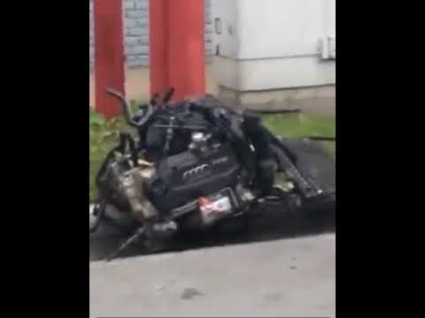 Así quedó el automóvil Audi tras el accidente fatal en Lanús donde murieron dos jóvenes