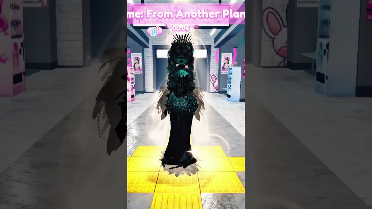 DTI runway shot perfect timing ⭐👑#DTI #RunwayChallenge #RobloxShorts #DressToImpress #GamingShorts