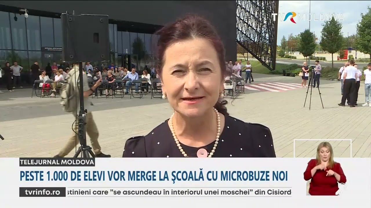 Elevii de la 40 de şcoli din R. Moldova vor merge la cursuri cu microbuze noi