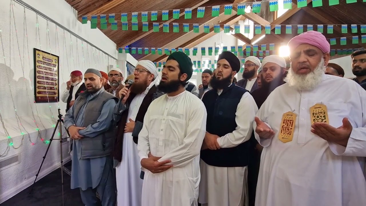 Salat o Salam recited by Haji Abdul Habib Attari at Faizan-e-Makkah, Bradford (UK)