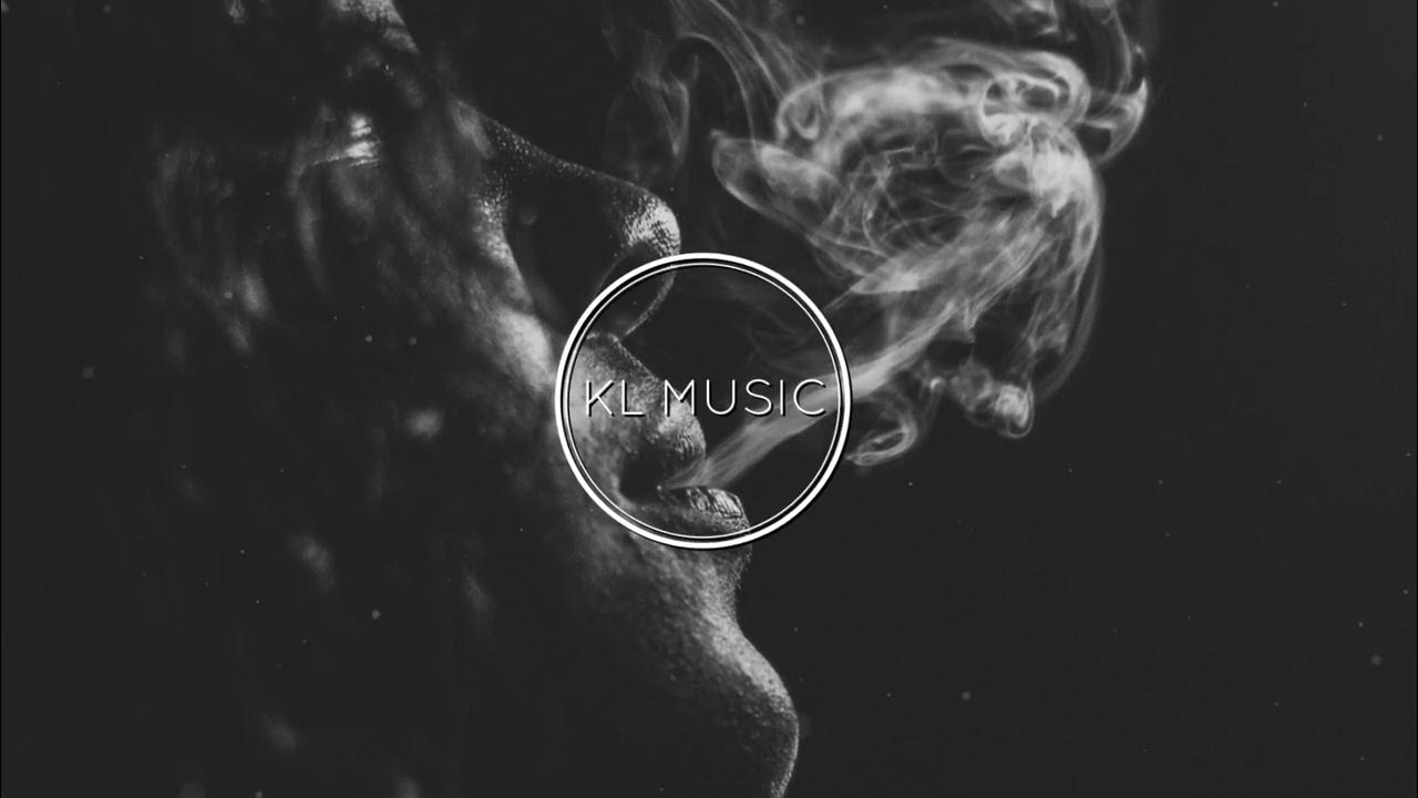 Dndm - dubai (hussein arbabi remix). Дым бомбим клип. Кто поет куда несет дым. Поющая девушка в чёрном. Кто поет дым.