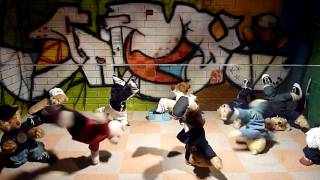 Teddy Bear Break dance in Seoul Teddy Bear Museum