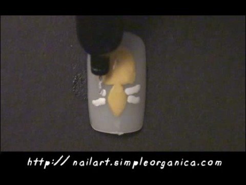 Nail Art Tutorials: How to paint a bumble bee