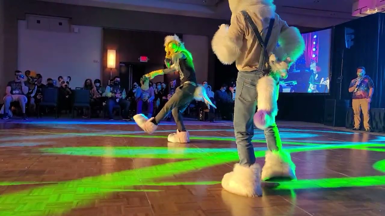 Fur the More 22, Floor Wars