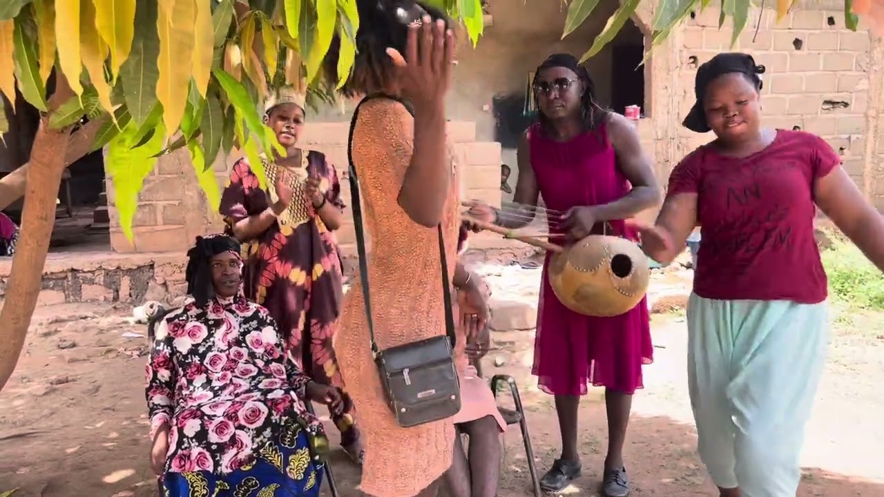 Chez Maiga les femmes devient homme 😂😂😂😂