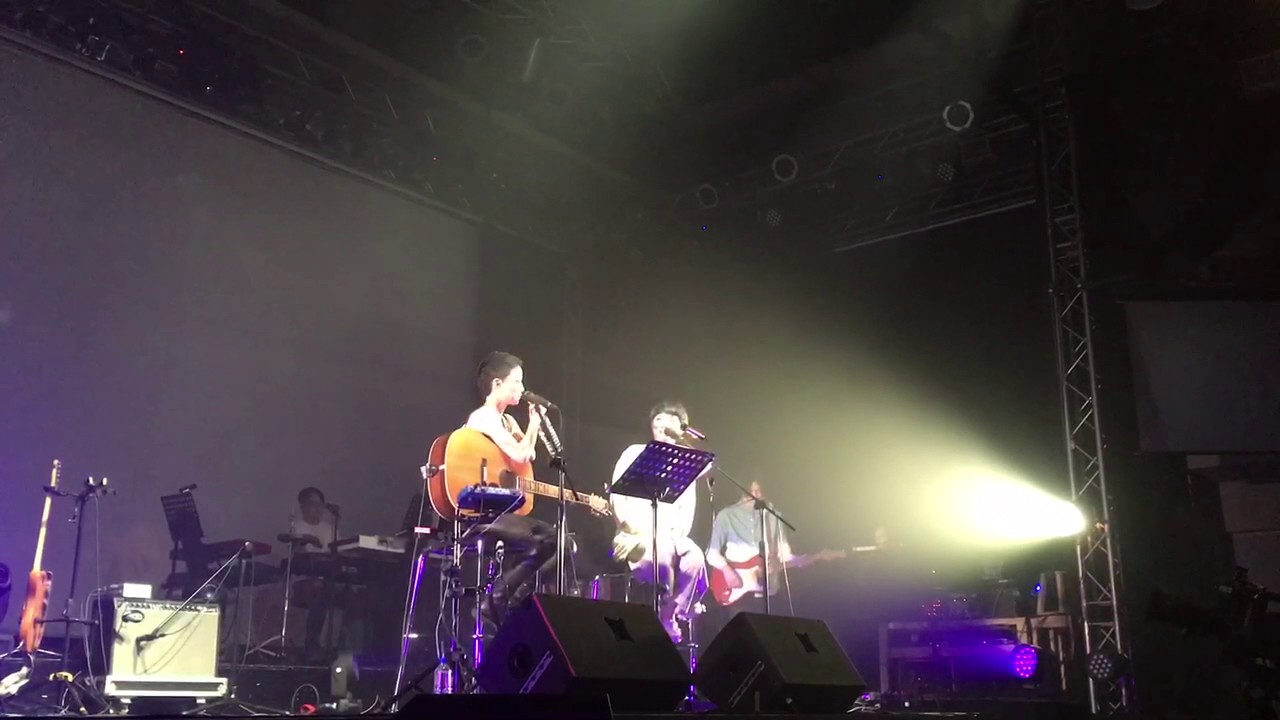 Ellen & Yoyo - Talking Part 1