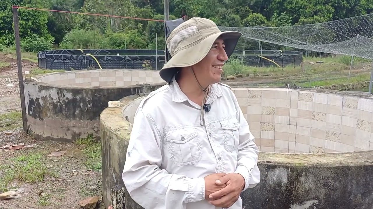 En una entrevista en la parroquia Panguintza, un productor de tilapia presentó el nuevo manejo