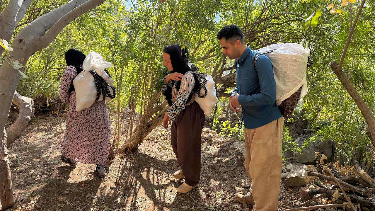 Борьба дочерей одной семьи за выживание в условиях бедности / История деревенских девушек
