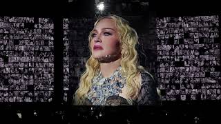 Madonna - Spanish Eyes (The Celebration Tour:  Concept) Resimi