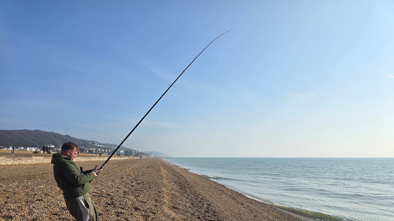 Stunning early spring beach session looking for an early place 