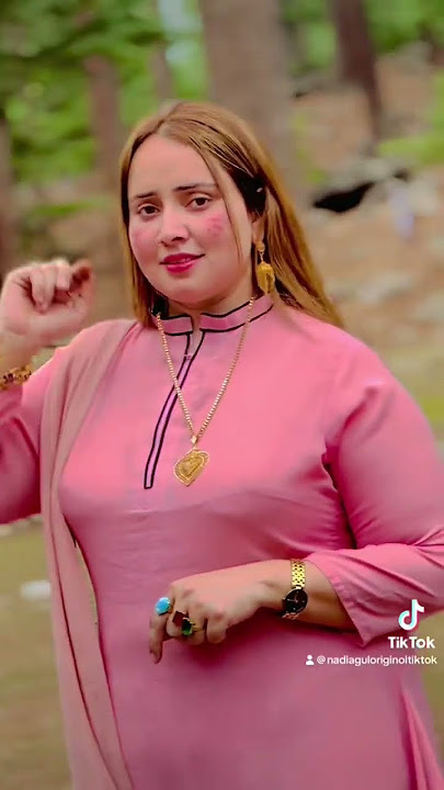Nadia Gul mast dance/Nadia Gul new song #nadia #naleem Gul #fatma Gul