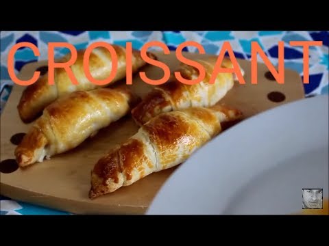 Vídeo: Como Fazer Um Croissant Com Massa Folhada Comprada Em Loja
