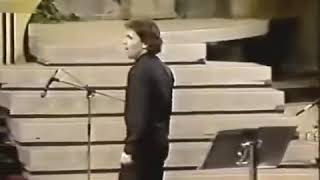 Miniatura de vídeo de "LA QUIERO A MORIR - Raphael 1982"