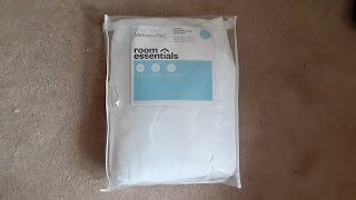 Target Room Essentials  Cool Touch Mattress Pad.