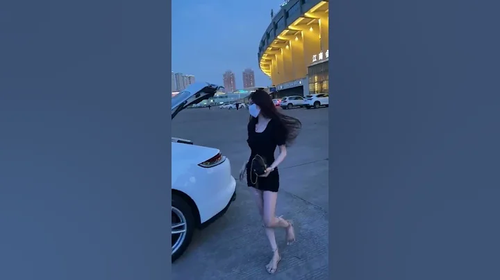 腿粗也要穿裙子 不好看也要自拍 又瘦又好看的女孩子太多了 你只需要做你自己就好了 - 天天要闻