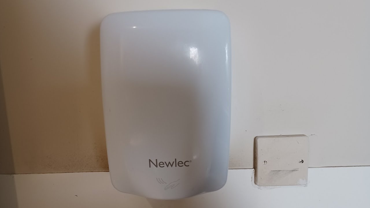 Newlec hand dryer, Waterstones 🚻 ♿️, Bournemouth YouTube