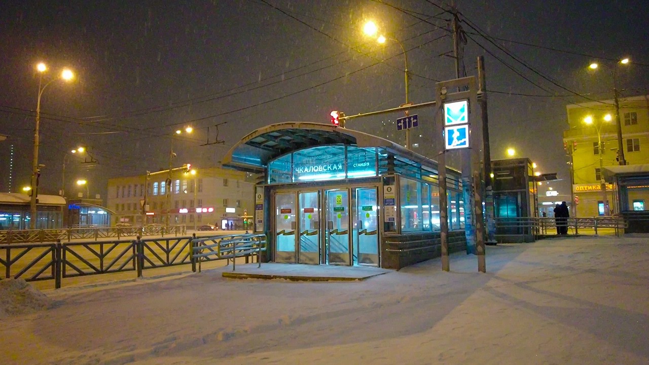 Walking in YEkaterinburg. Вечерний снегопад в начале декабря |4K| (December 7, 2025)