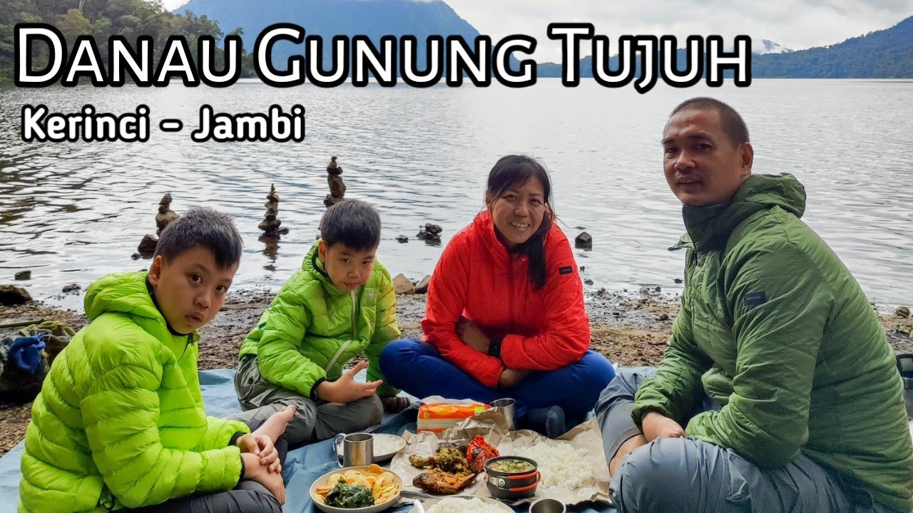 Hiking ke Danau Gunung Tujuh - Kerinci Jambi, Trek menanjak didominasi akar dan licin 16 Juli 2023