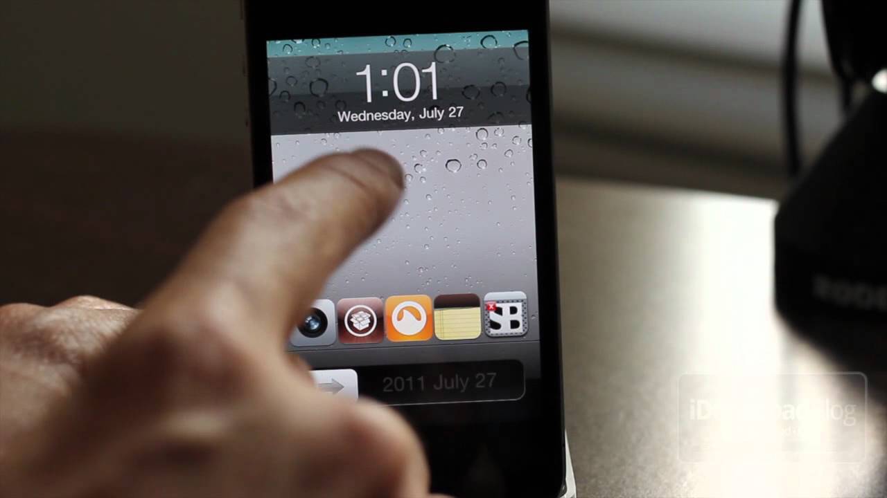 Remove Your iPhone's Status Bar With 'No Status'