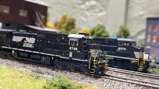 Scale trains GE C-44-9W review