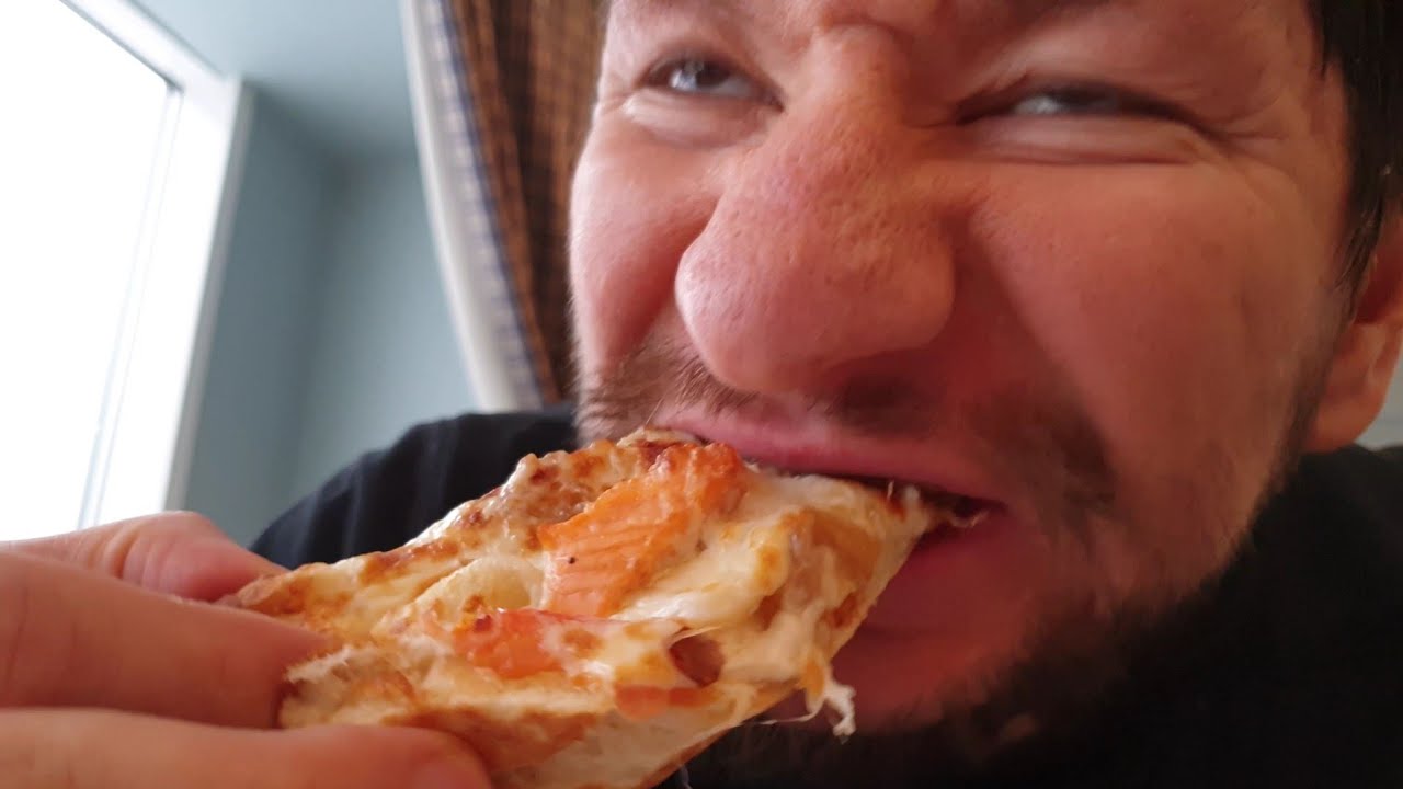 PIZZERIA IN RUSSIA YouTube