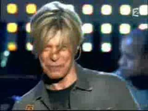 David Bowie - Modern Love Live 2004