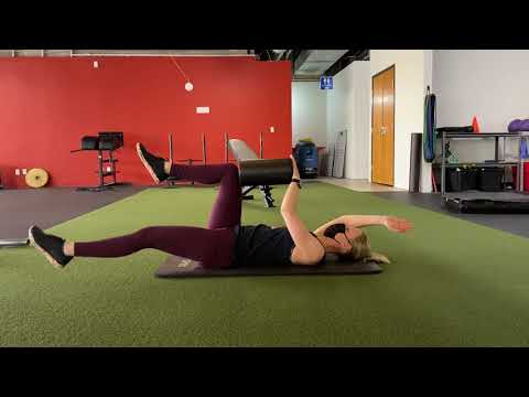 Foam Roller Deadbug