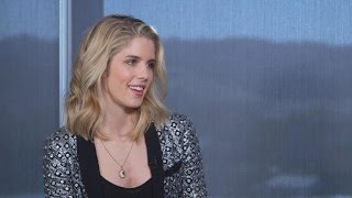 EXCLUSIVE: Emily Bett Rickards Plays Matchmaker – Reveals Which Girl Belongs With Barry on ‘The F…