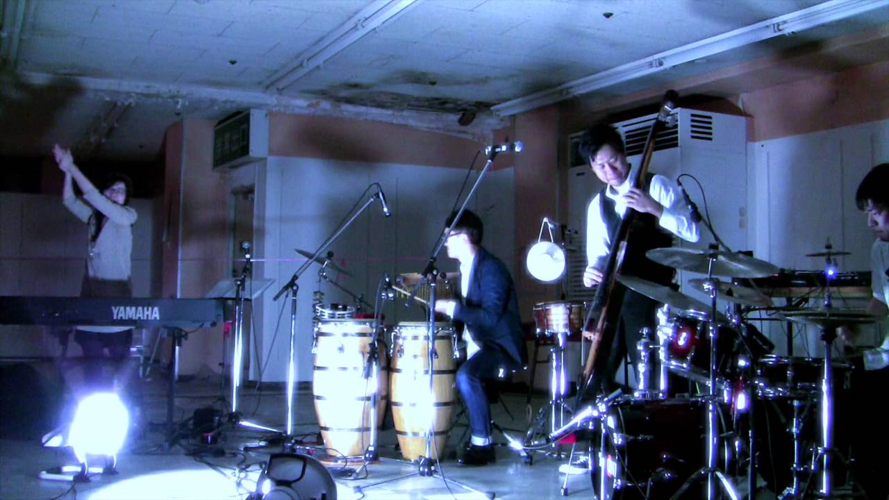 YouTubeでA La carte ~jazzy festa 2015「snow village」を視聴 YouTubeでA La carte ~jazzy festa 2015「snow village」を視聴