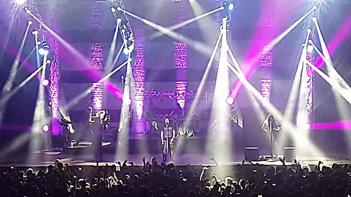 Dream Theater - Pull Me Under (Live At Volkswagen Arena Istanbul)