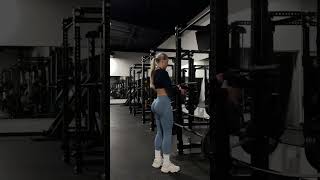 the glute/hams workout that I'll never stop doing! if you want the bbl allegations,#gymworkout #gym