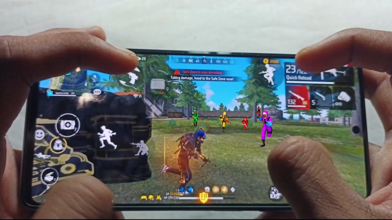 SOLO VS SQUAD || 4 FINGER GAMEPLAY HANDCAM ⚡FREE FIRE - YouTube