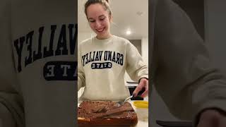I should make cake decorating a hobby of mine cakedecorating... #Shorts #theemilydiaries_