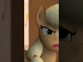 applejack da um coise no estranho