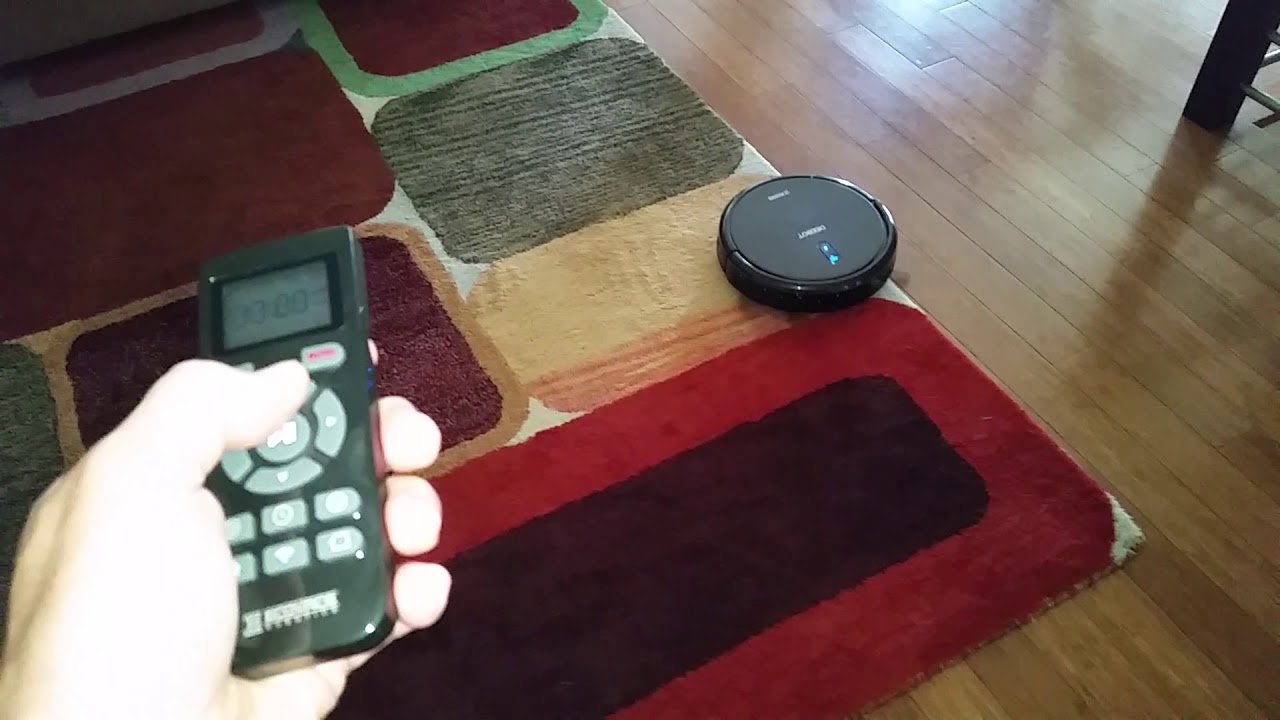 Manually Controlling Ecovacs Deebot N79S with the Remote Control - Spot