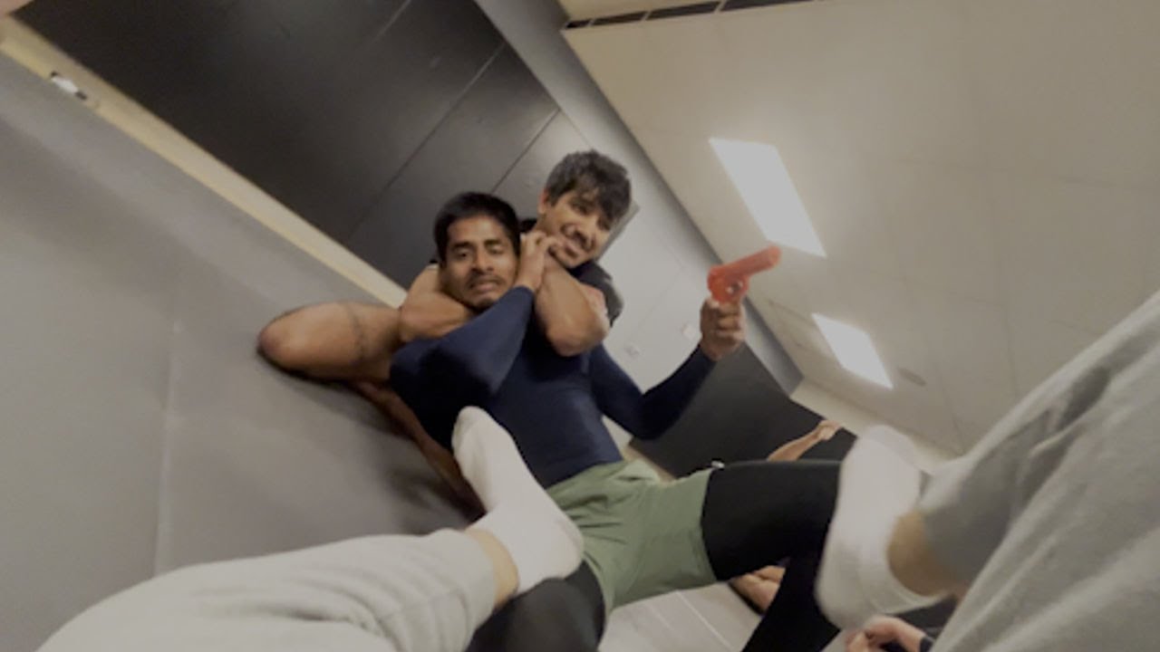 Vlog #2 - SOCK CHALLENGE, GUN-FU, & SMOTHERS